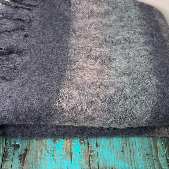 St Albans Mohair Grey Throw Fringe 49" x 70" - Picture 4 of 14